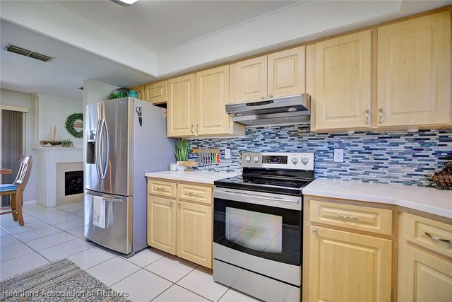 327 Anderson Street NE, Lake Placid, FL 33852