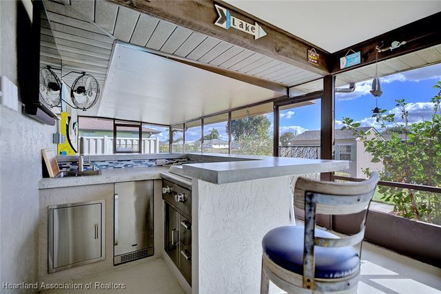 327 Anderson Street NE, Lake Placid, FL 33852