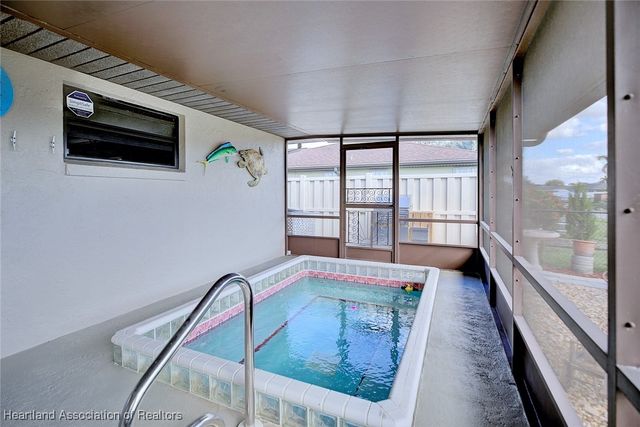 327 Anderson Street NE, Lake Placid, FL 33852