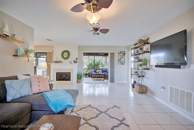 327 Anderson Street NE, Lake Placid, FL 33852