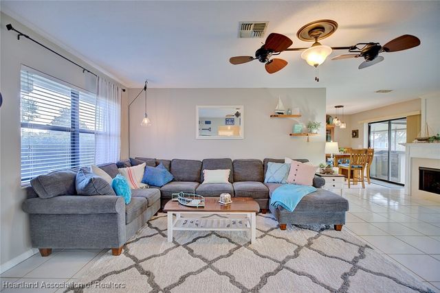 327 Anderson Street NE, Lake Placid, FL 33852