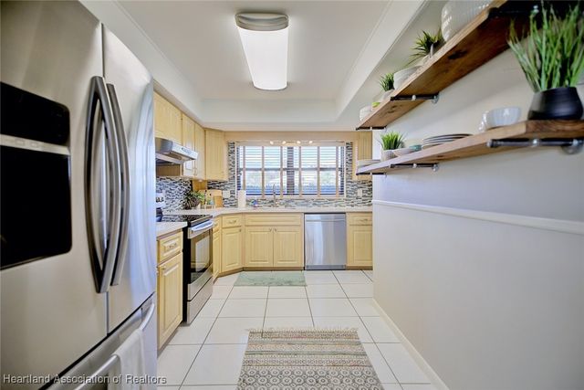 327 Anderson Street NE, Lake Placid, FL 33852