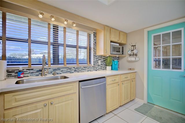 327 Anderson Street NE, Lake Placid, FL 33852