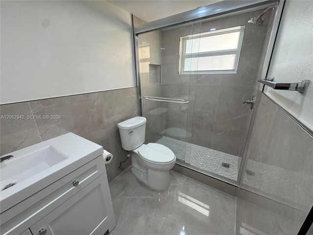 4000 NE 170th St 606, North Miami Beach, FL 33160
