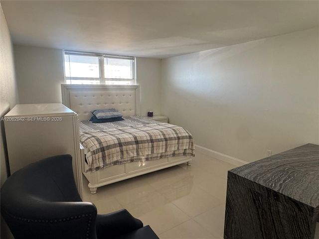 4000 NE 170th St 606, North Miami Beach, FL 33160