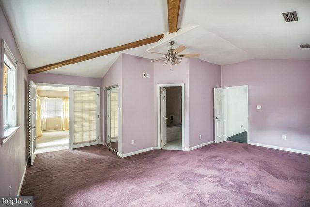 20 SUGAR BUSH DR, Sicklerville, NJ 08081