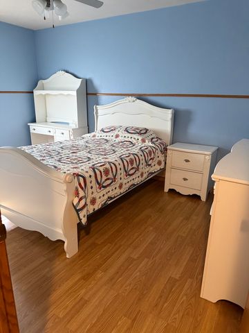 2215 Wheatland Terrace, Freeport, IL 61032