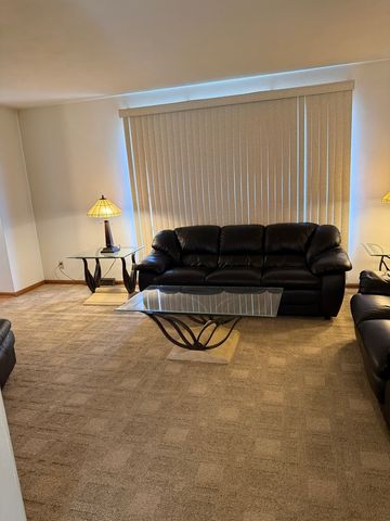 2215 Wheatland Terrace, Freeport, IL 61032