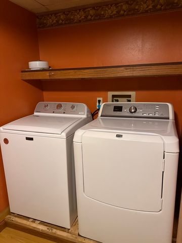 2215 Wheatland Terrace, Freeport, IL 61032