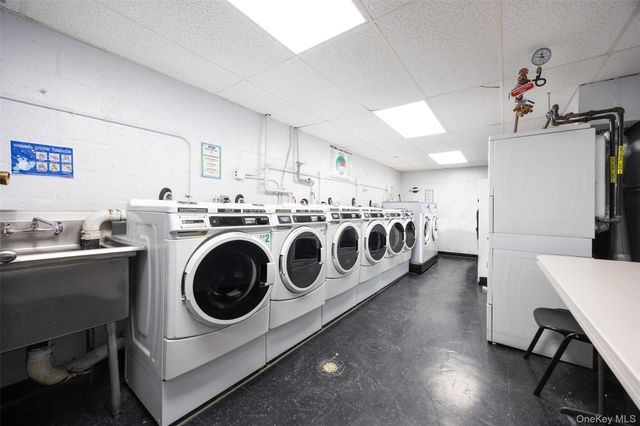 3420 Parsons Boulevard 3G, Flushing, NY 11354