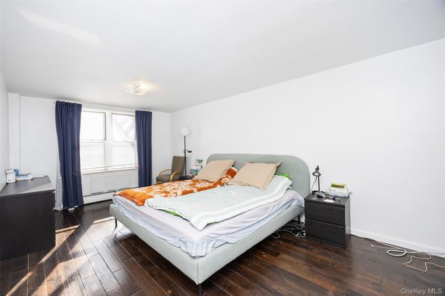 3420 Parsons Boulevard 3G, Flushing, NY 11354