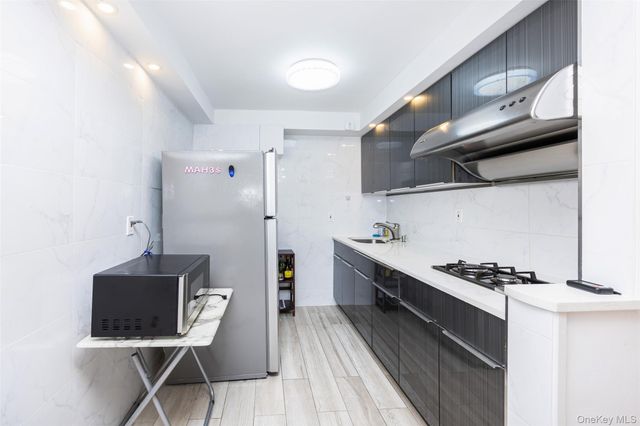 3420 Parsons Boulevard 3G, Flushing, NY 11354