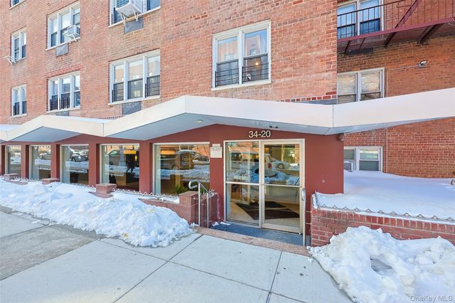 3420 Parsons Boulevard 3G, Flushing, NY 11354