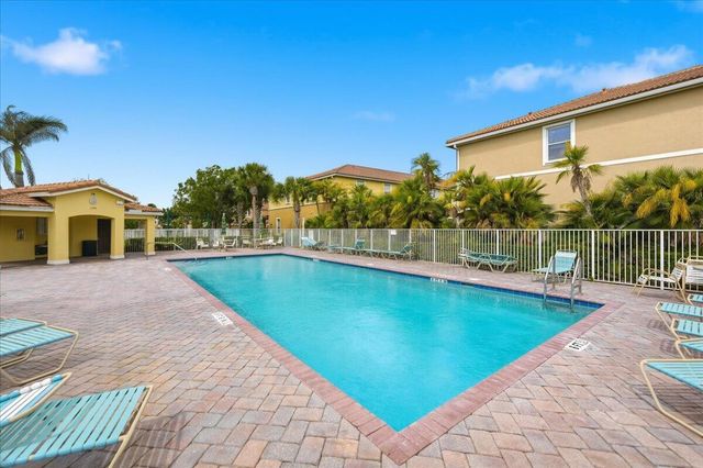 1069 Normandie Way, Vero Beach, FL 32960