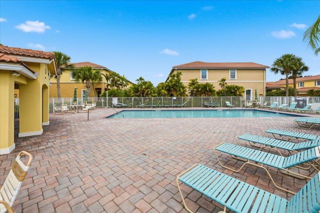 1069 Normandie Way, Vero Beach, FL 32960