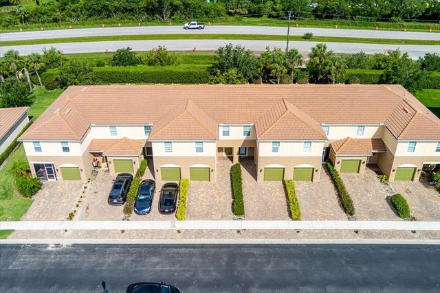 1069 Normandie Way, Vero Beach, FL 32960