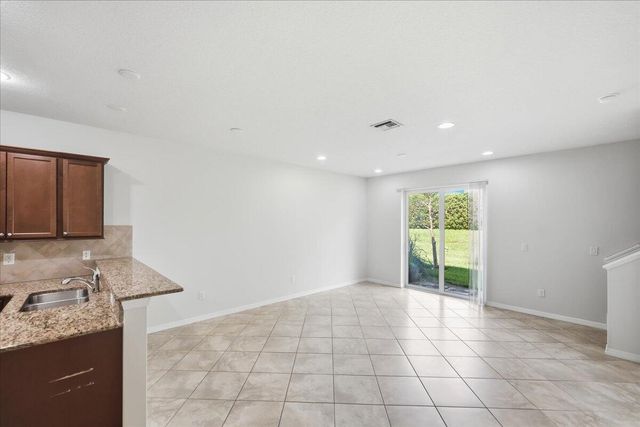 1069 Normandie Way, Vero Beach, FL 32960