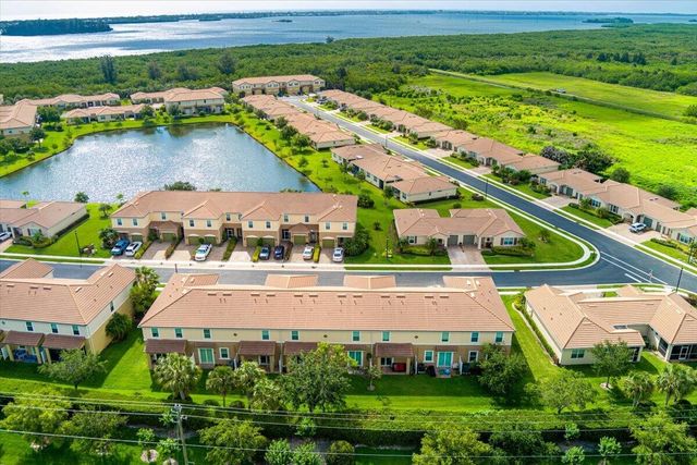 1069 Normandie Way, Vero Beach, FL 32960