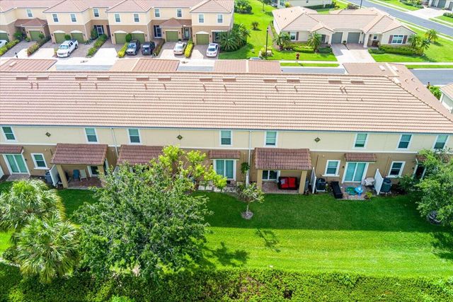 1069 Normandie Way, Vero Beach, FL 32960