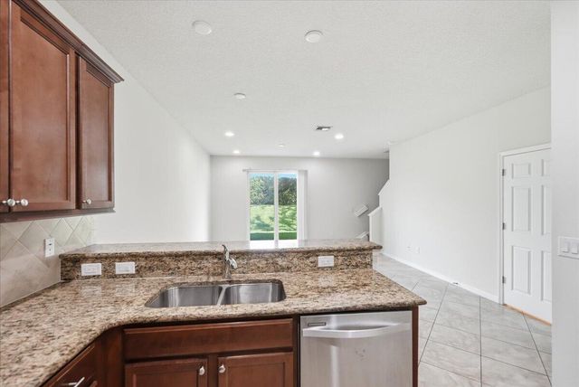 1069 Normandie Way, Vero Beach, FL 32960