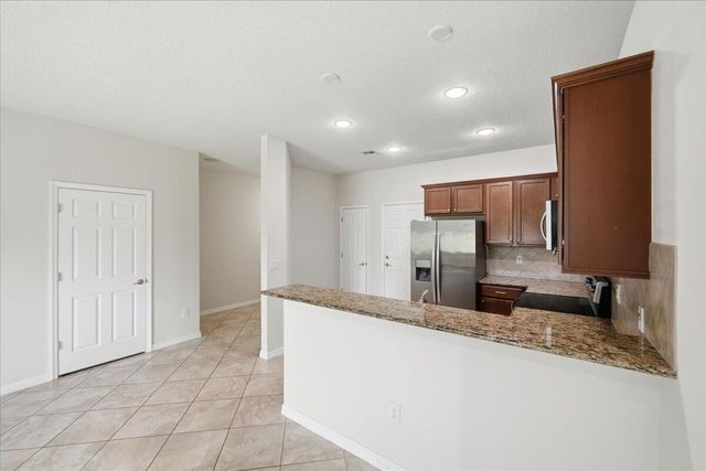 1069 Normandie Way, Vero Beach, FL 32960