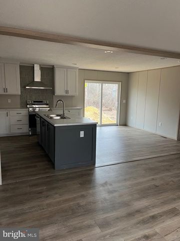 334 OPAL RD, Millville, NJ 08332