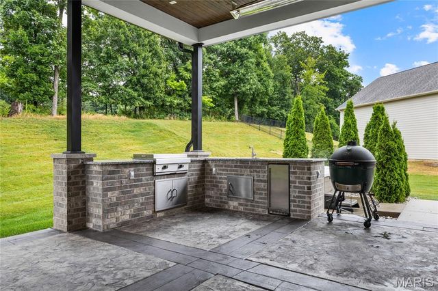 153 Westleigh Manor Drive, O'fallon, MO 63385