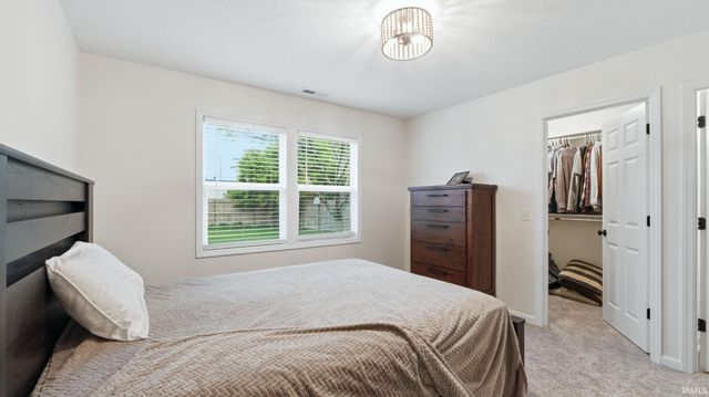 9309 Dawnsford Drive, Fort Wayne, IN 46804