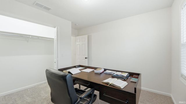 9309 Dawnsford Drive, Fort Wayne, IN 46804