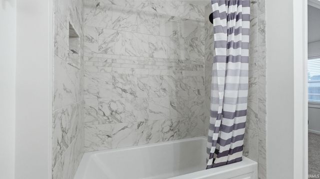 9309 Dawnsford Drive, Fort Wayne, IN 46804