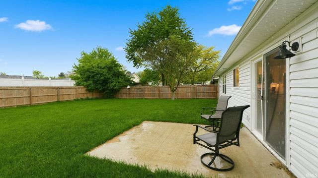 9309 Dawnsford Drive, Fort Wayne, IN 46804