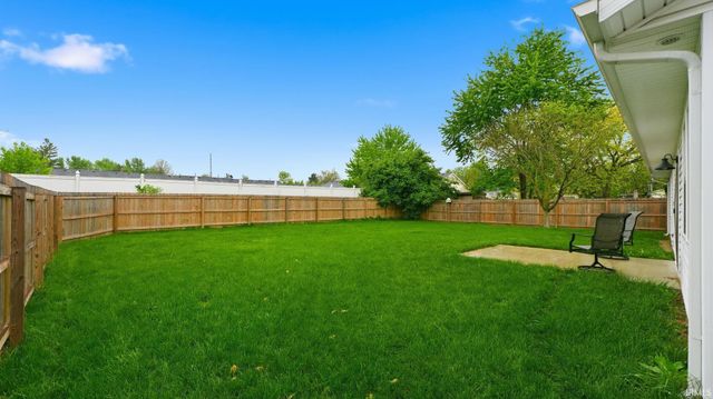 9309 Dawnsford Drive, Fort Wayne, IN 46804