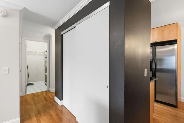 2800 W 44th Street 201, Minneapolis, MN 55410