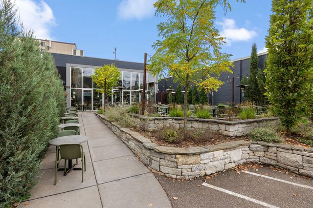 2800 W 44th Street 201, Minneapolis, MN 55410