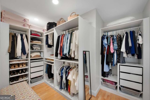 4142 Barberry Drive NE, Roswell, GA 30075