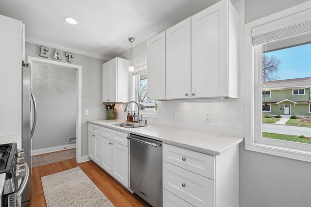 6332 Wilryan Avenue, Edina, MN 55439