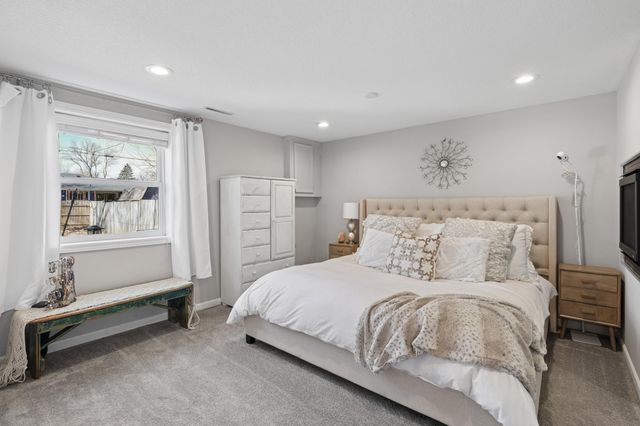 6332 Wilryan Avenue, Edina, MN 55439