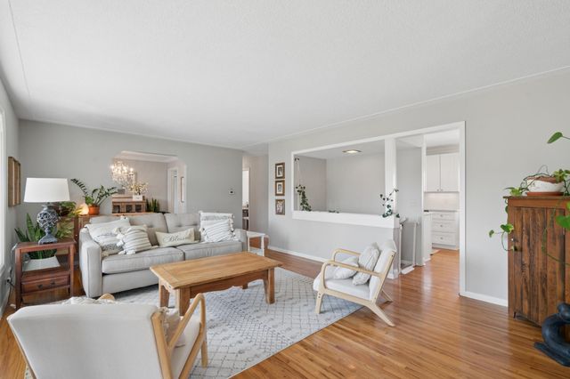 6332 Wilryan Avenue, Edina, MN 55439