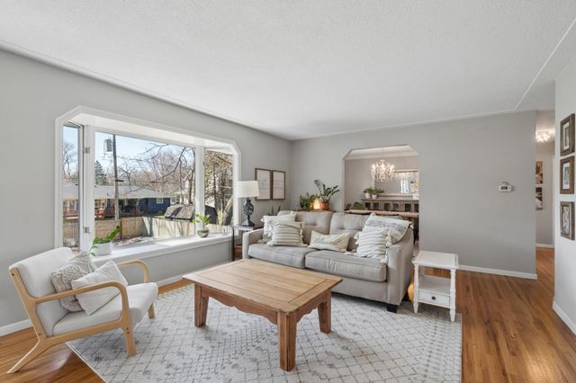 6332 Wilryan Avenue, Edina, MN 55439