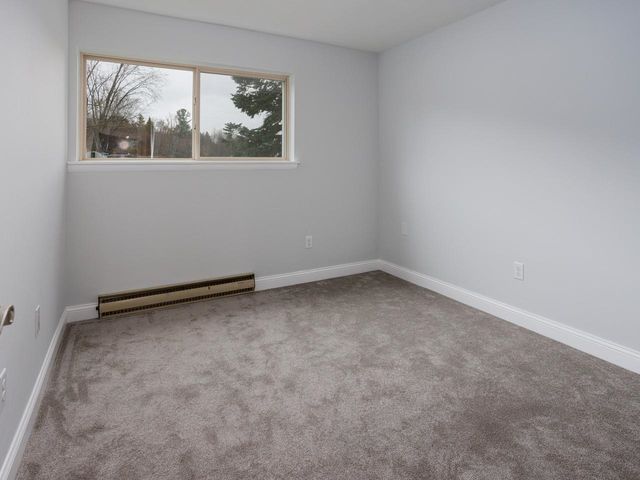 92 Quarry Hill Rd Apt 11, South Burlington, VT 05403