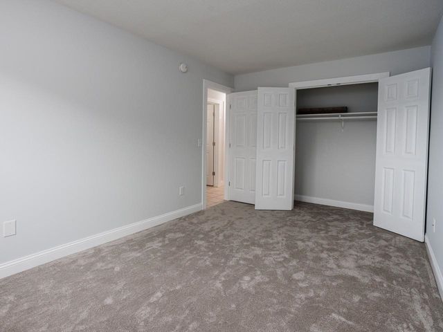 92 Quarry Hill Rd Apt 11, South Burlington, VT 05403