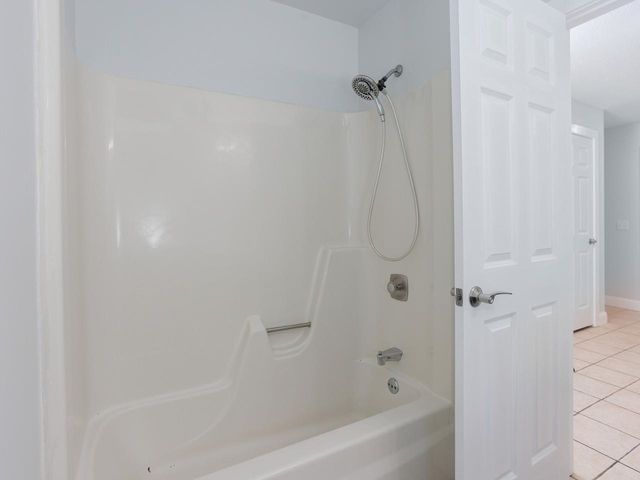 92 Quarry Hill Rd Apt 11, South Burlington, VT 05403
