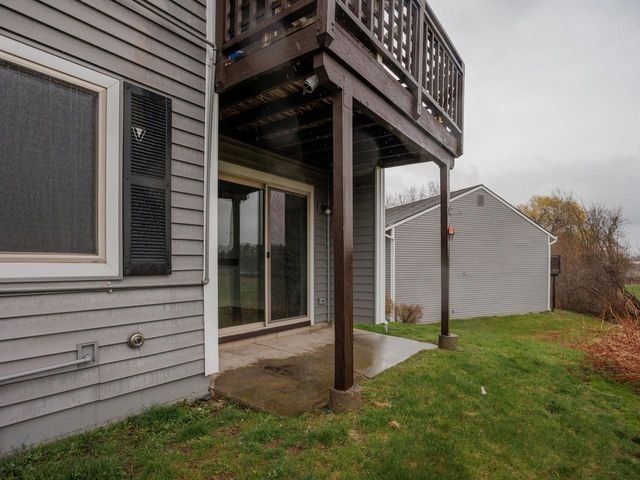 92 Quarry Hill Rd Apt 11, South Burlington, VT 05403