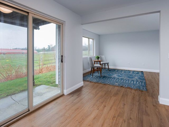 92 Quarry Hill Rd Apt 11, South Burlington, VT 05403