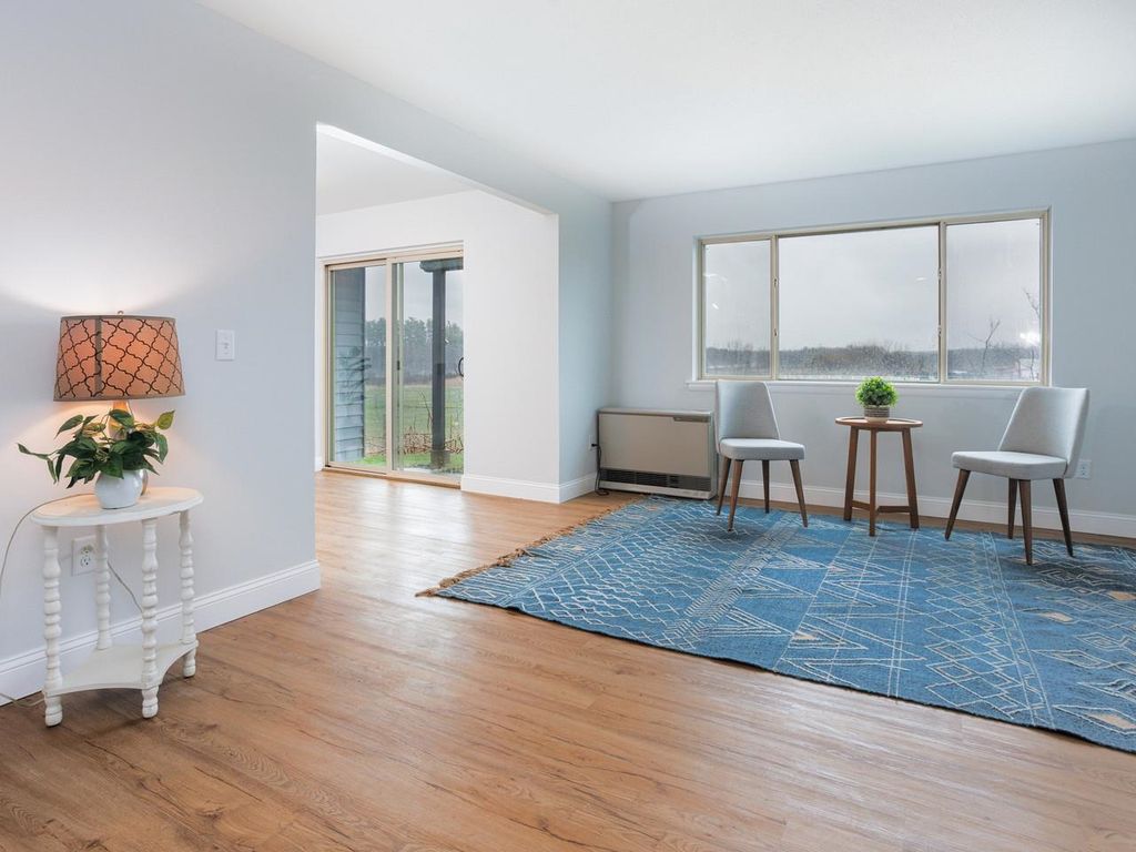 92 Quarry Hill Rd Apt 11, South Burlington, VT 05403