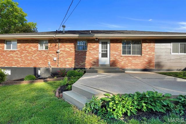 2261 Eleanor Kay Drive, Mehlville, MO 63125