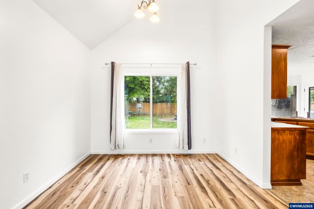 270 Martin Wy S, Monmouth, OR 97361