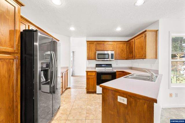 270 Martin Wy S, Monmouth, OR 97361
