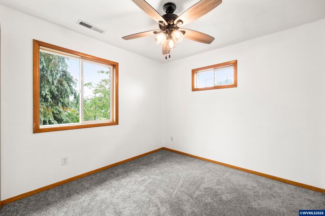 270 Martin Wy S, Monmouth, OR 97361