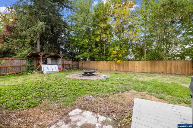 270 Martin Wy S, Monmouth, OR 97361